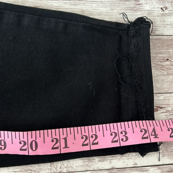 Paige Verdugo Distressed Crop Raw Hem Ripped Knees Midrise Skinny Jeans - Picture 12 of 13